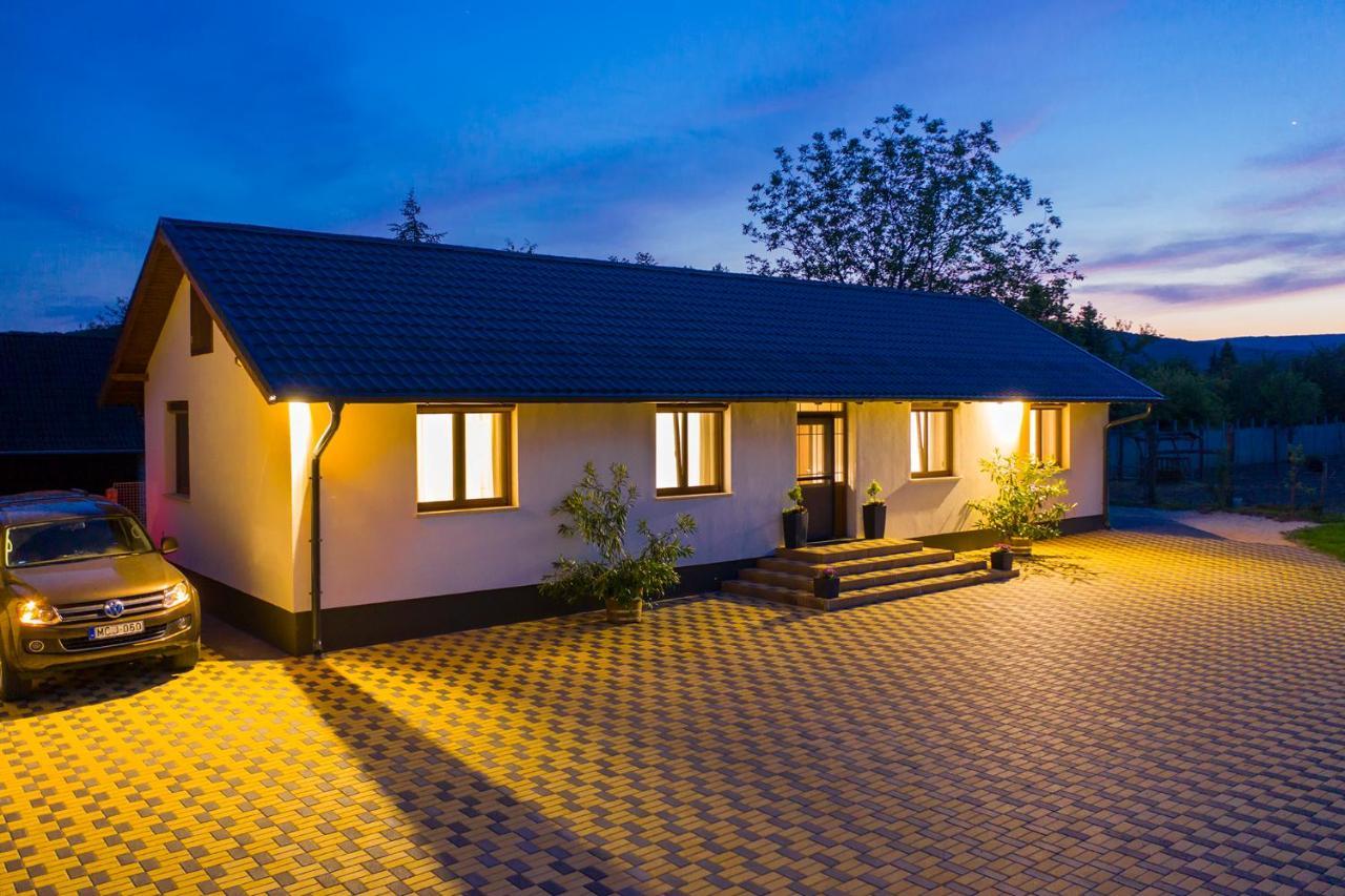 Bodzahaz Apartman Tarjan Ngoại thất bức ảnh